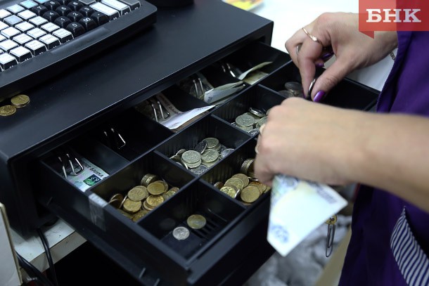 В Печоре продавец обокрала свой свой магазин на 63 тысячи рублей